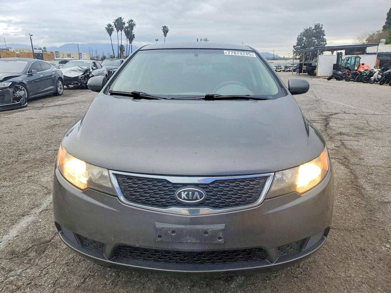 2013 KIA FORTE