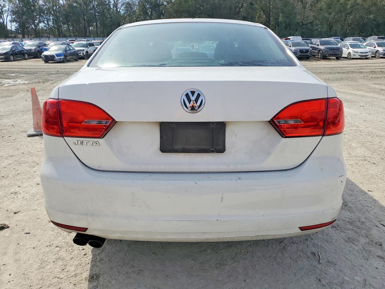 2011 VOLKSWAGEN JETTA
