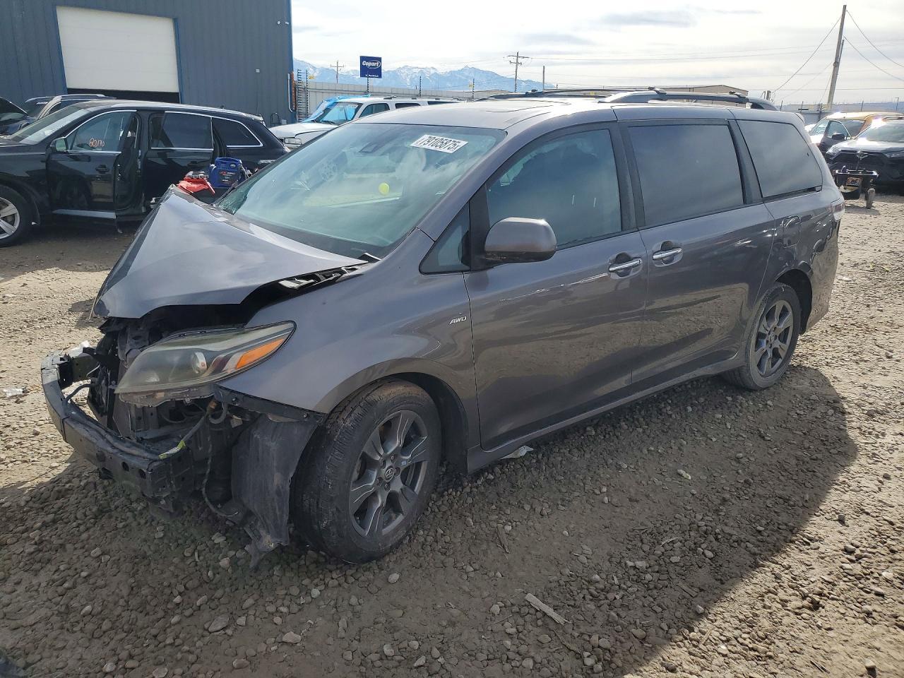2019 TOYOTA SIENNA