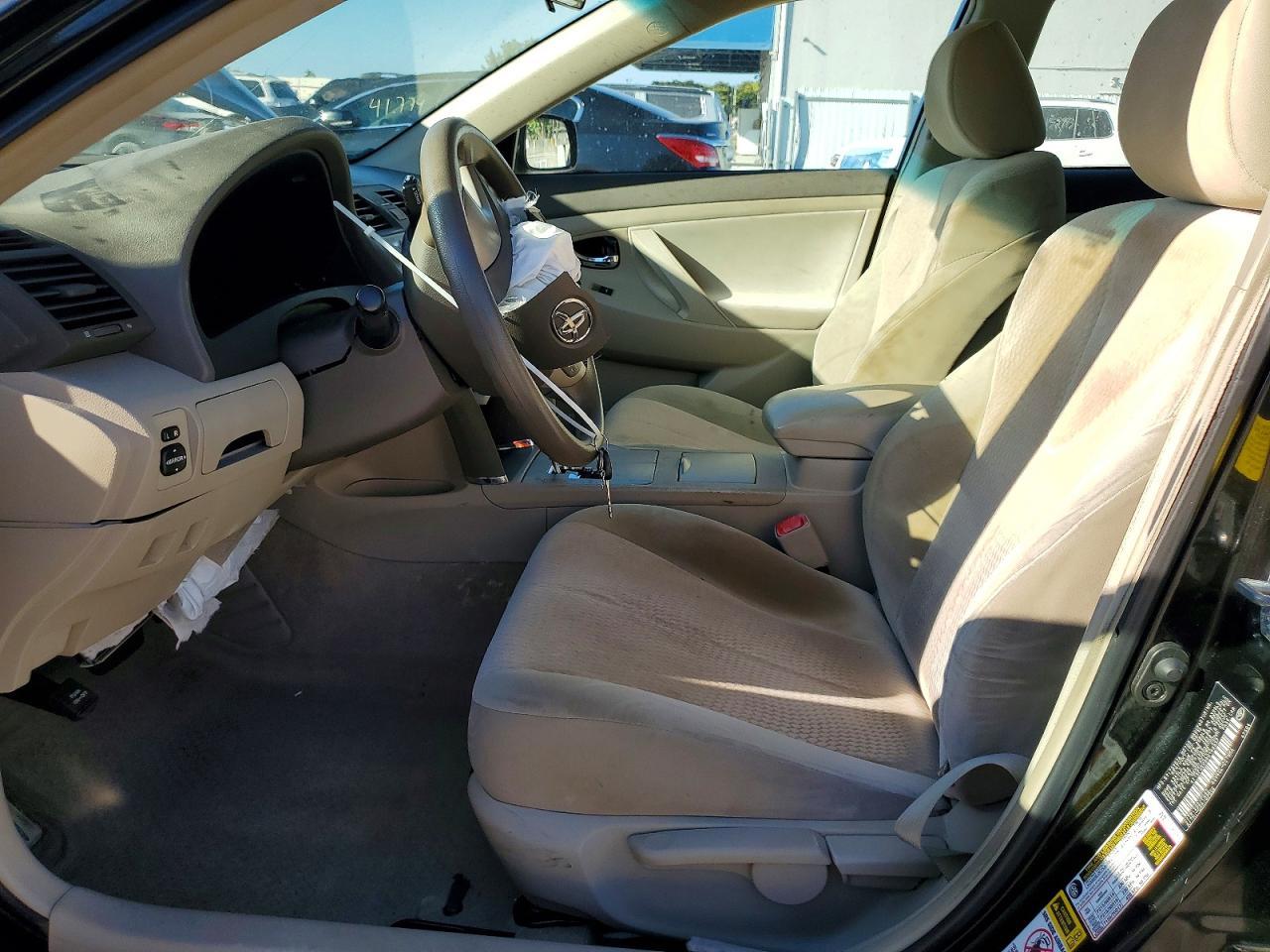 2011 TOYOTA CAMRY