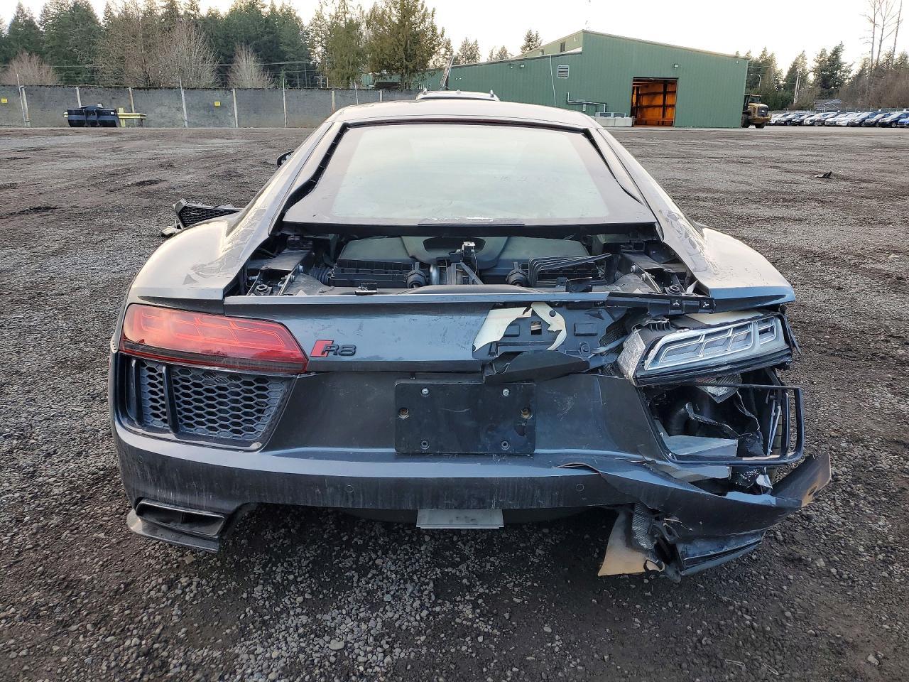 2018 AUDI R8