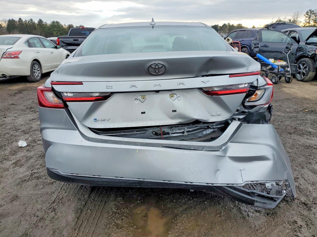 2025 TOYOTA CAMRY
