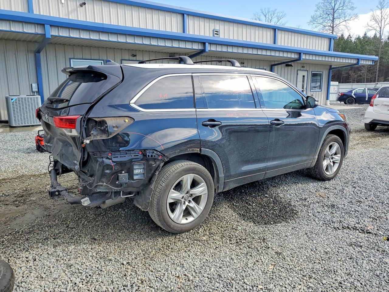 2019 TOYOTA HIGHLANDER