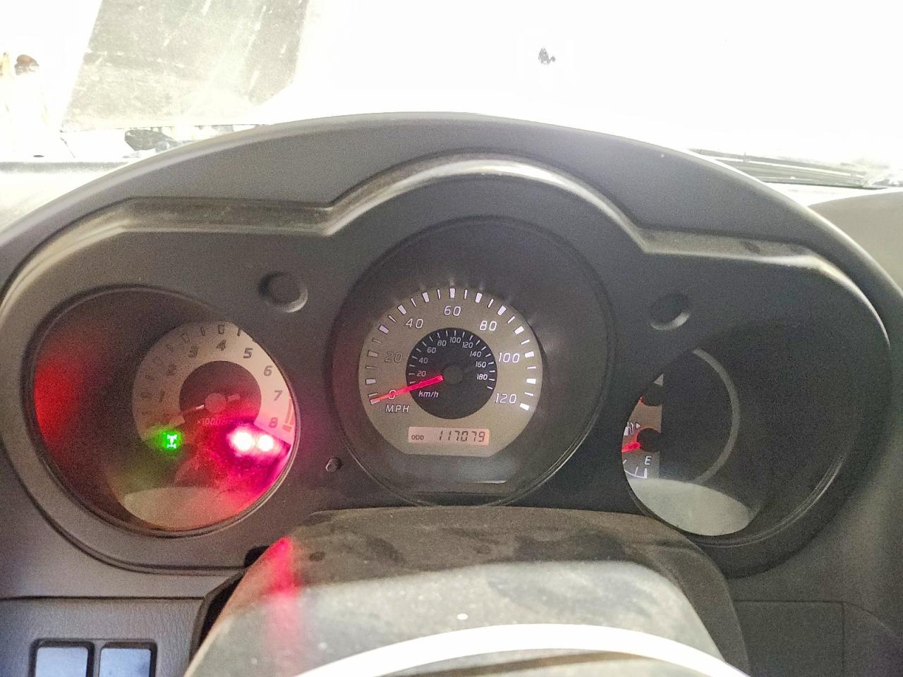 2004 NISSAN Frontier