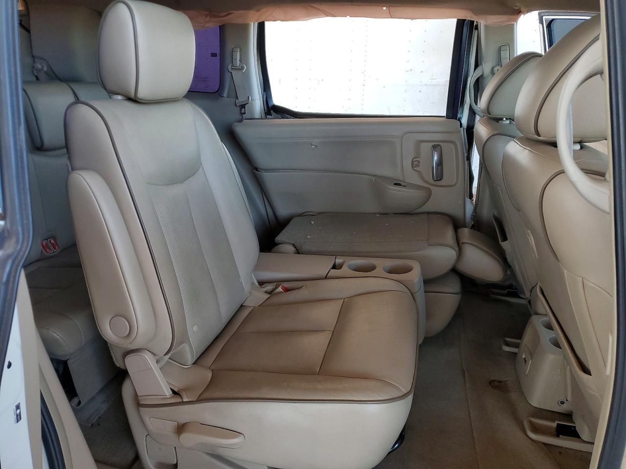 2014 NISSAN Quest