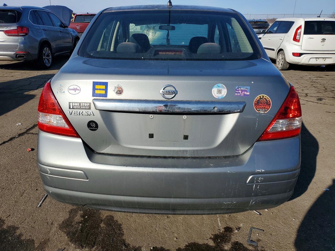 2010 NISSAN VERSA