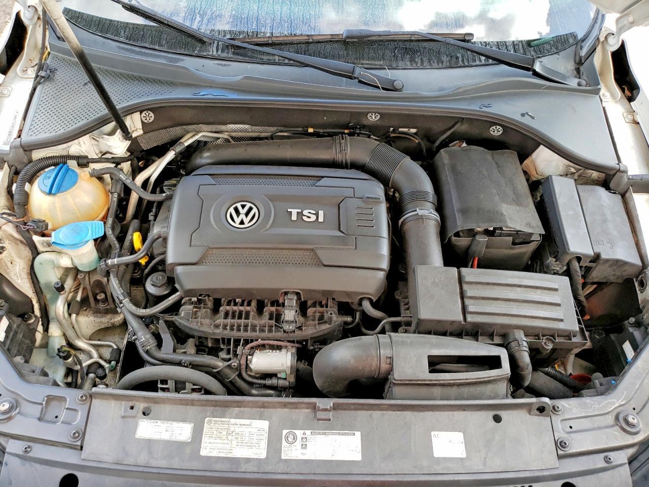 2014 VOLKSWAGEN Passat