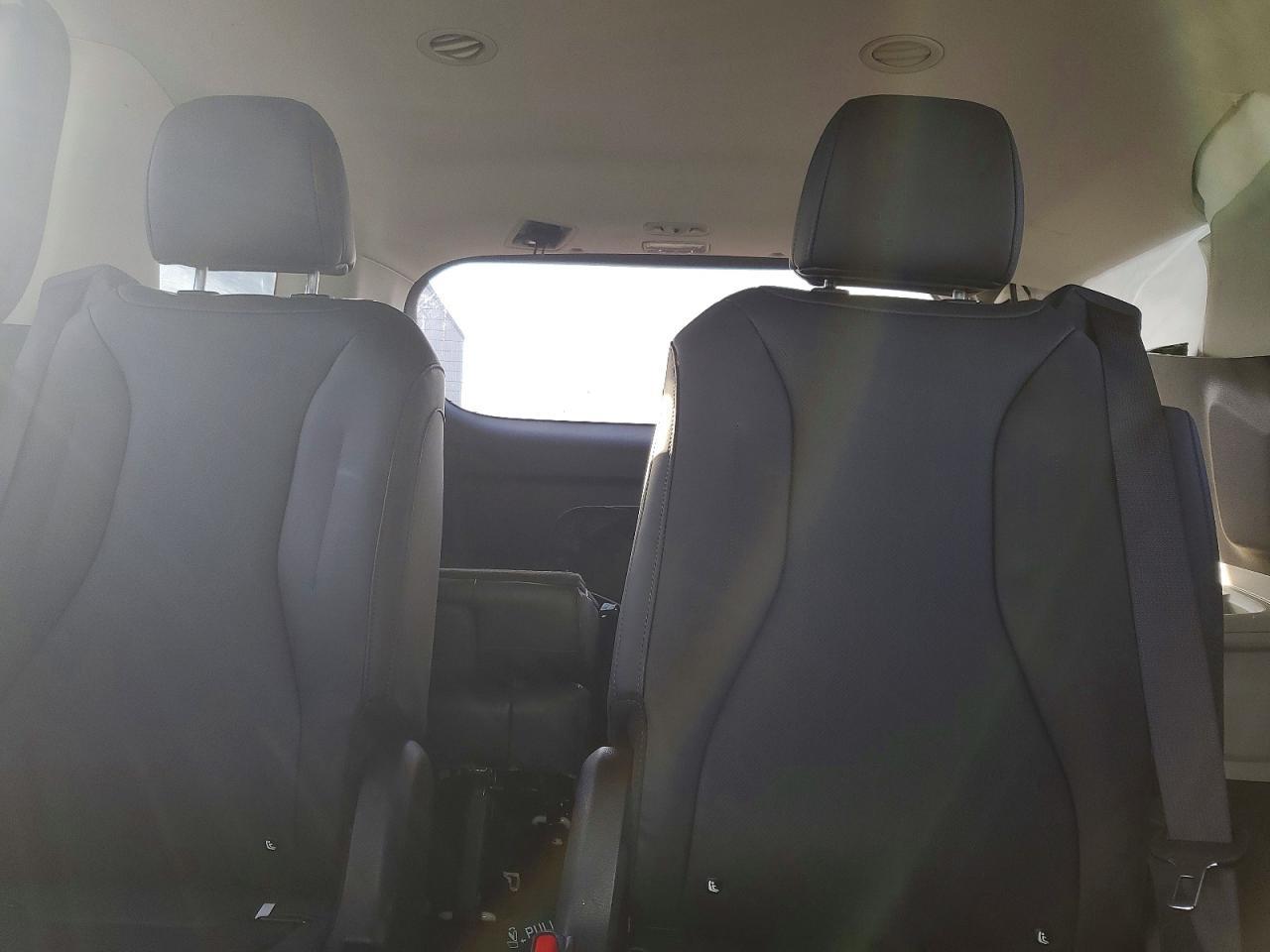 2024 KIA Carnival
