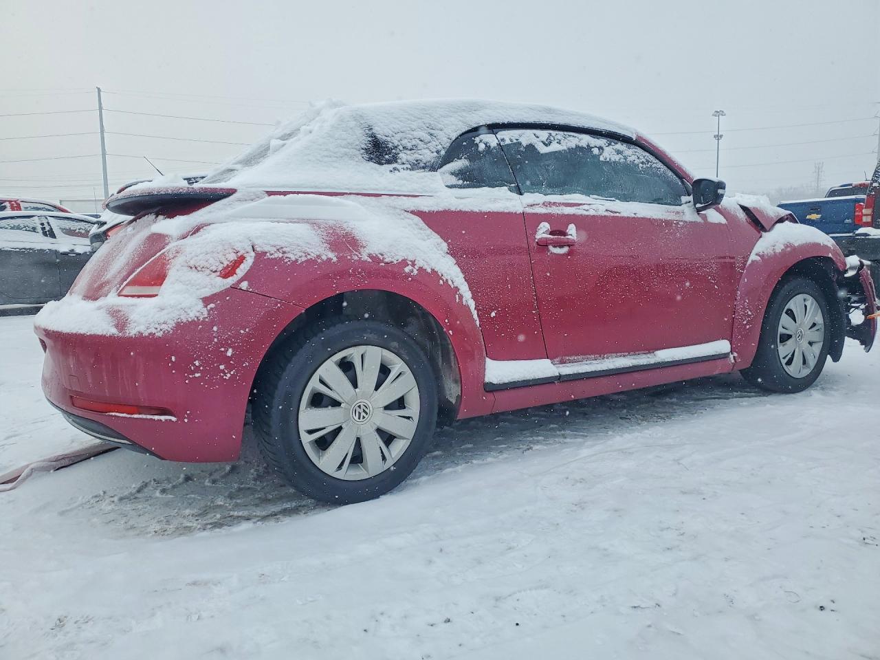 2017 VOLKSWAGEN Beetle