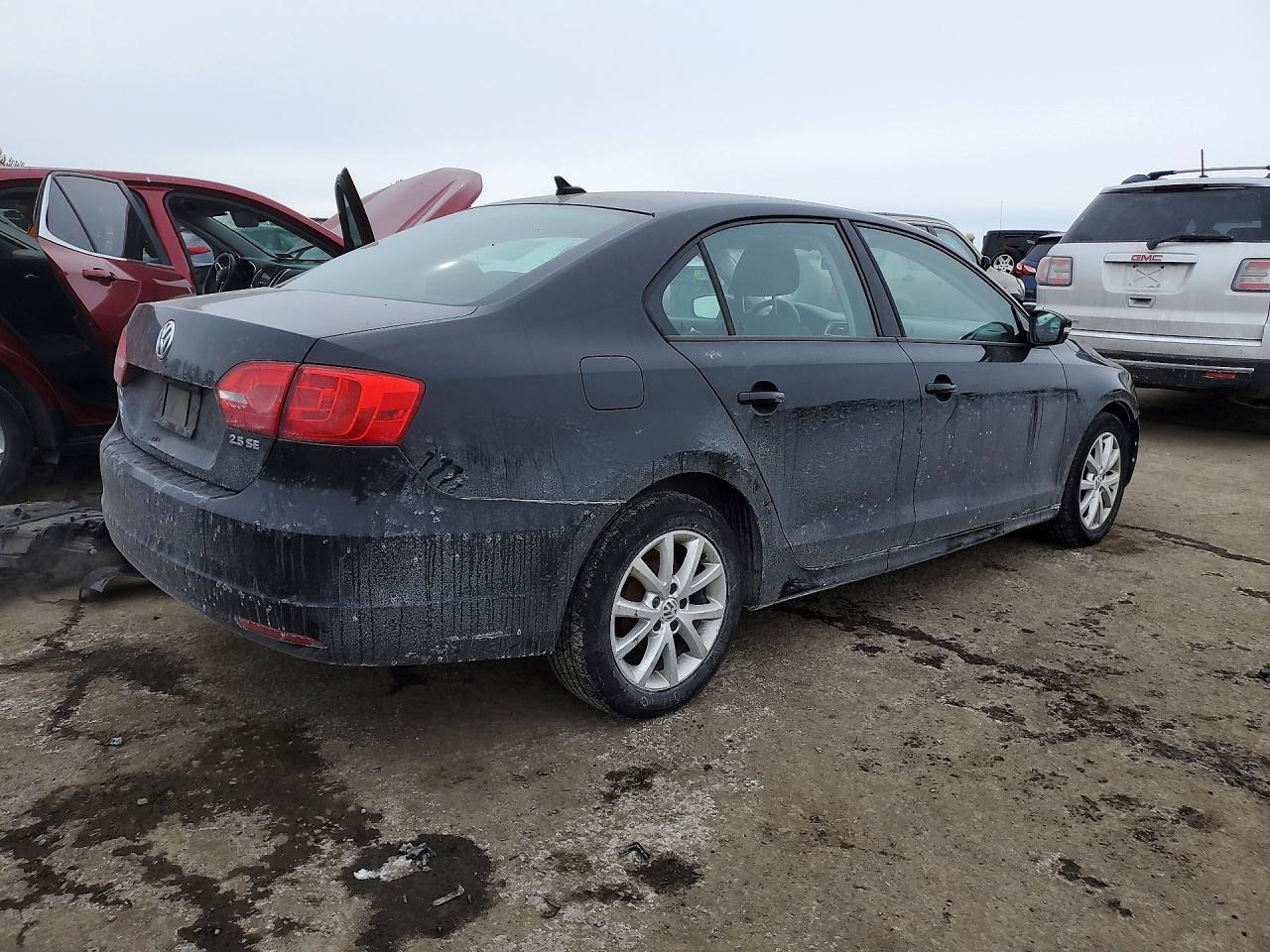 2011 VOLKSWAGEN JETTA