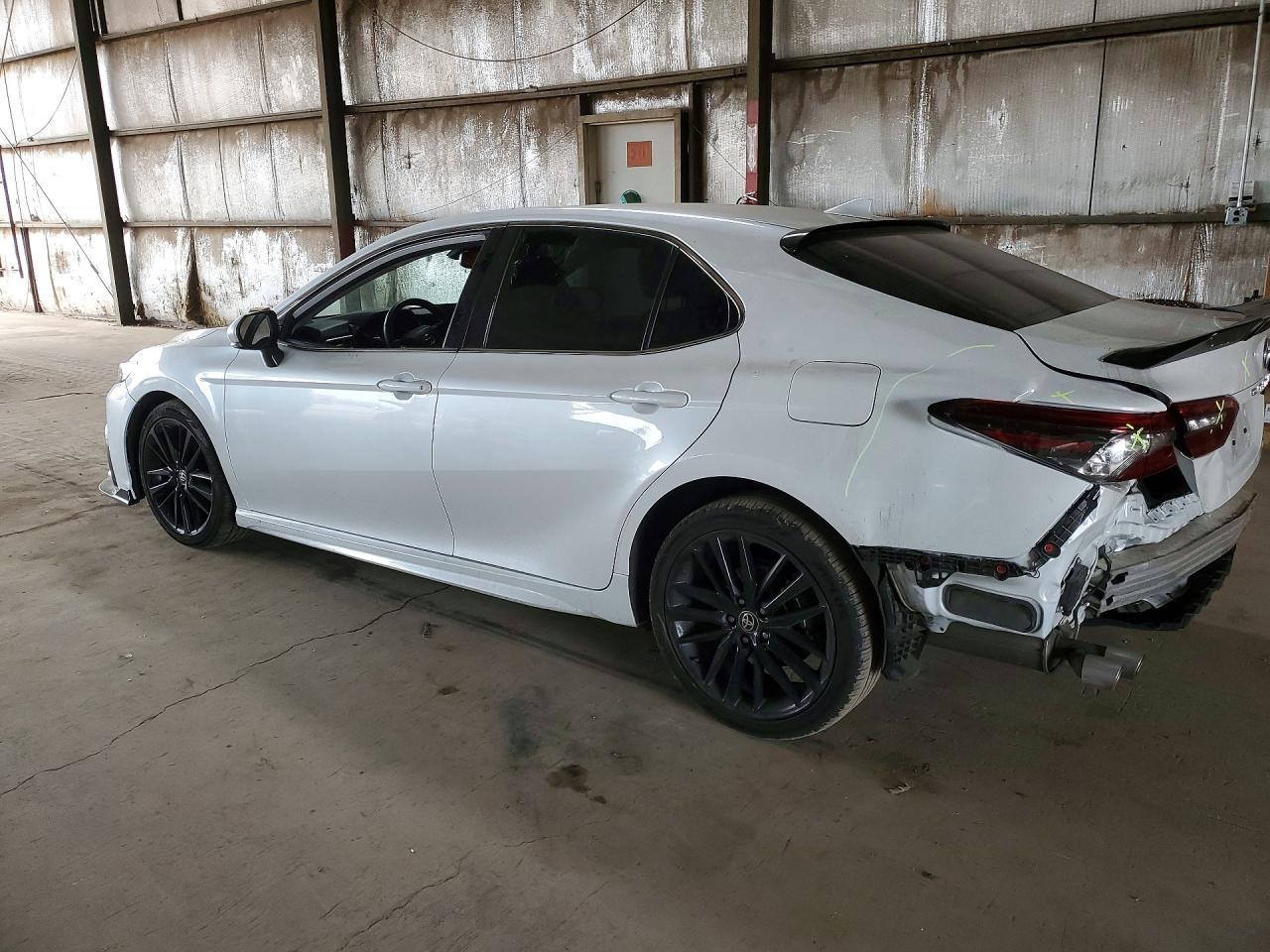 2024 TOYOTA CAMRY