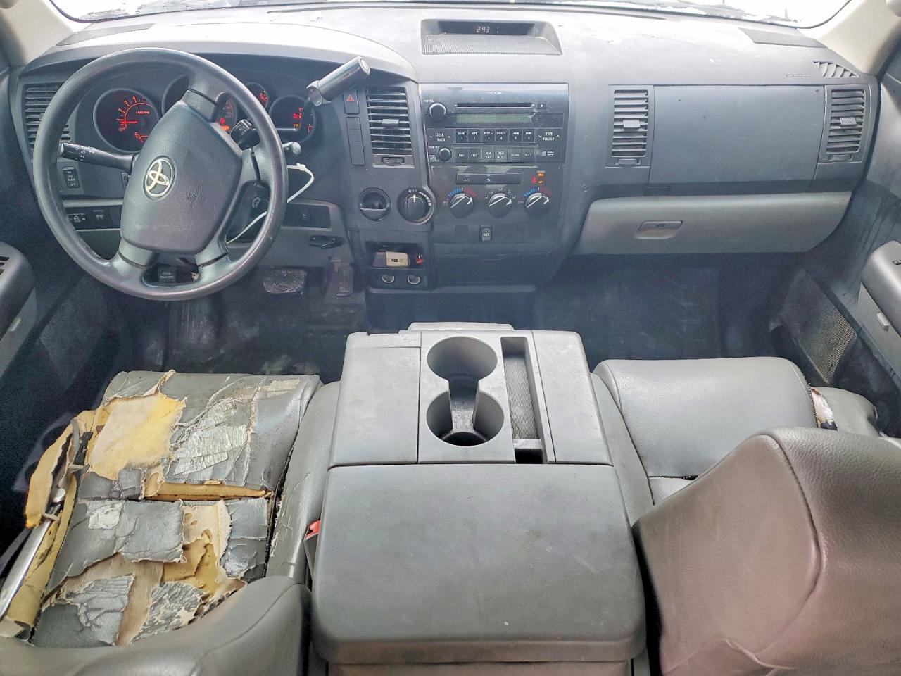 2011 TOYOTA TUNDRA