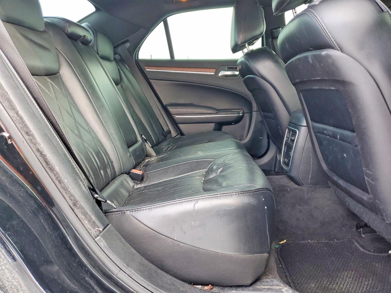 2016 CHRYSLER 300