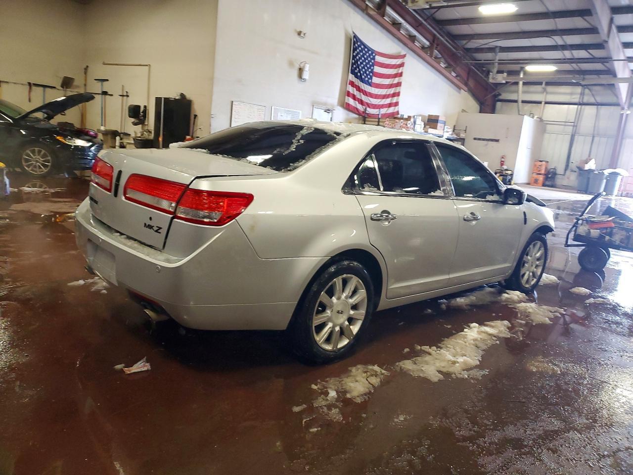 2012 LINCOLN MKZ