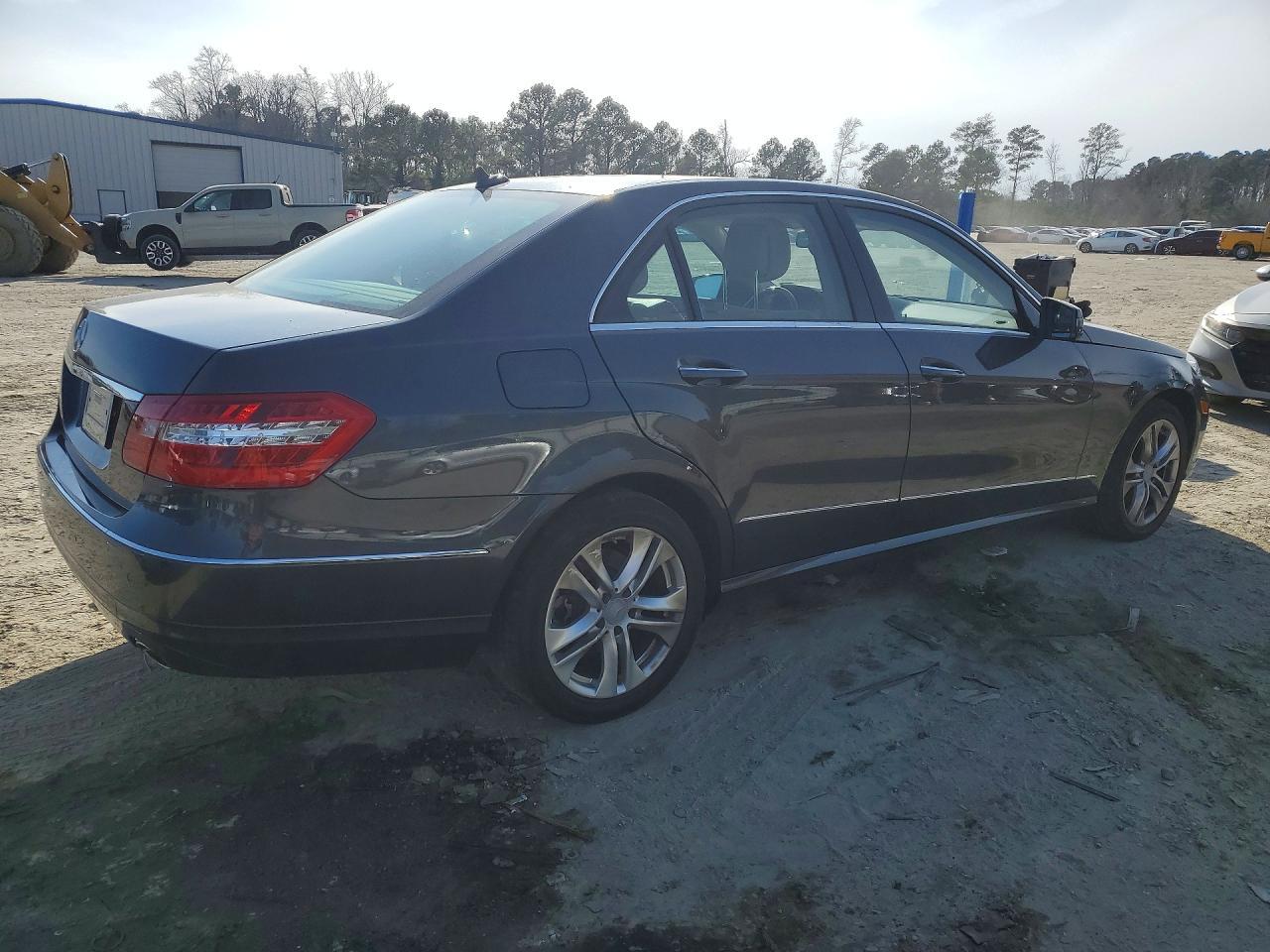2010 MERCEDES-BENZ E-Class