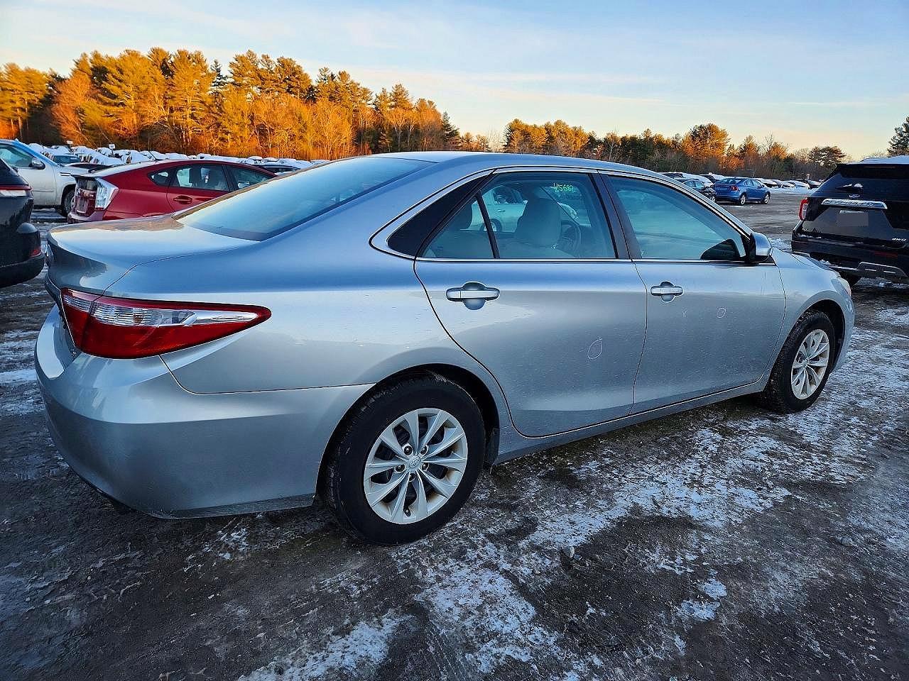 2015 TOYOTA CAMRY