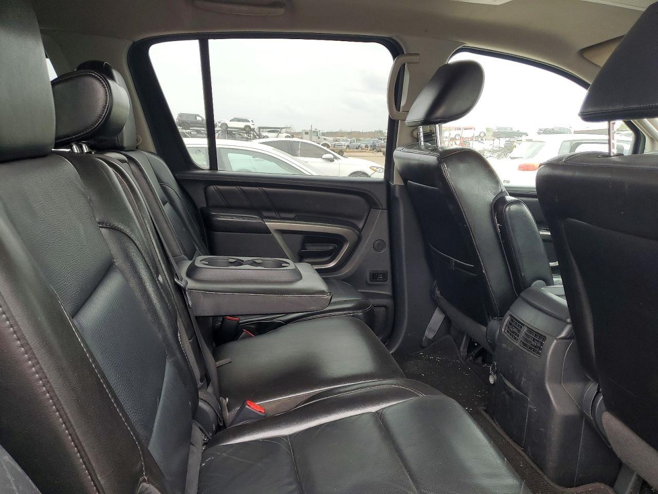 2015 NISSAN Armada