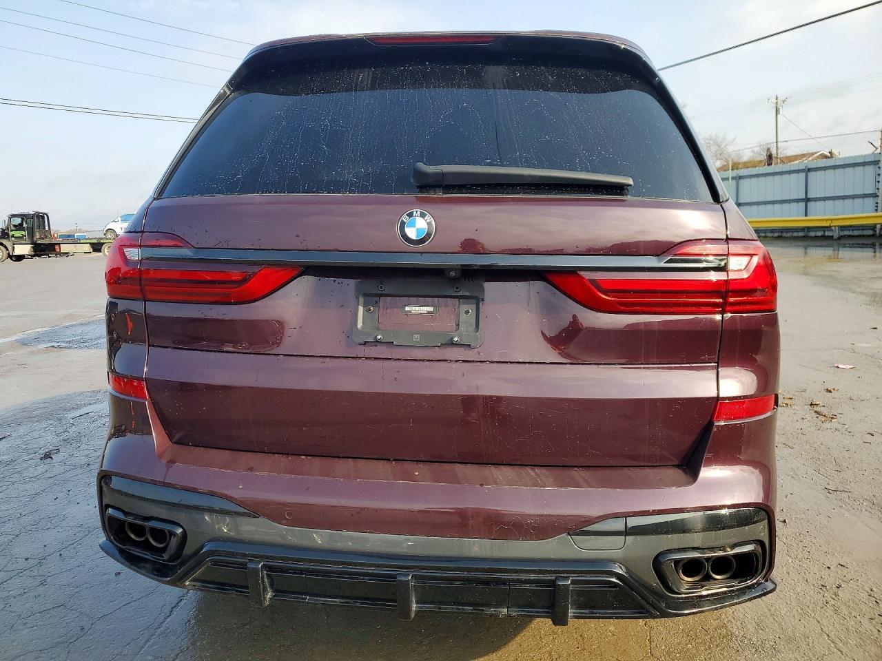 2022 BMW X7
