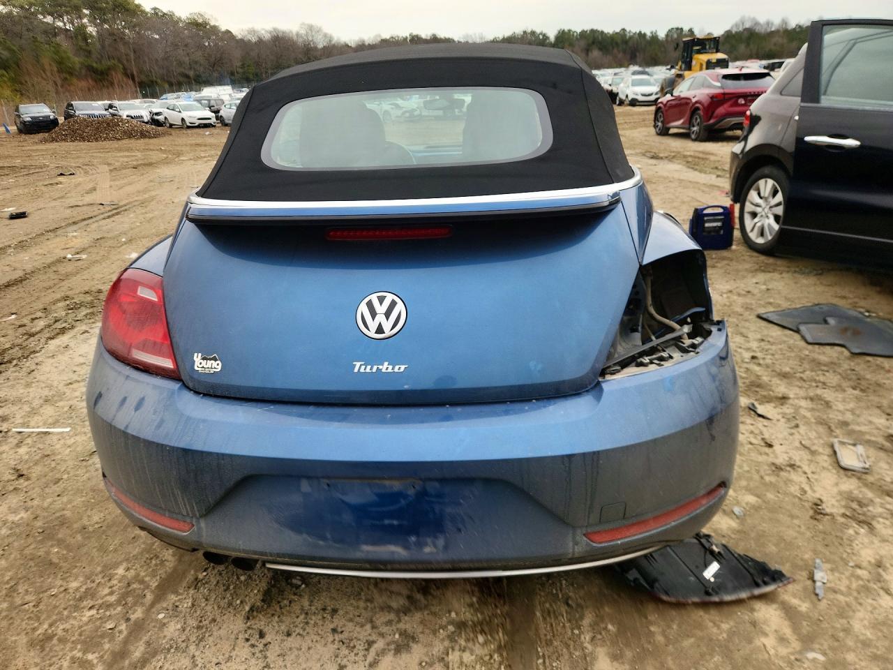 2017 VOLKSWAGEN Beetle