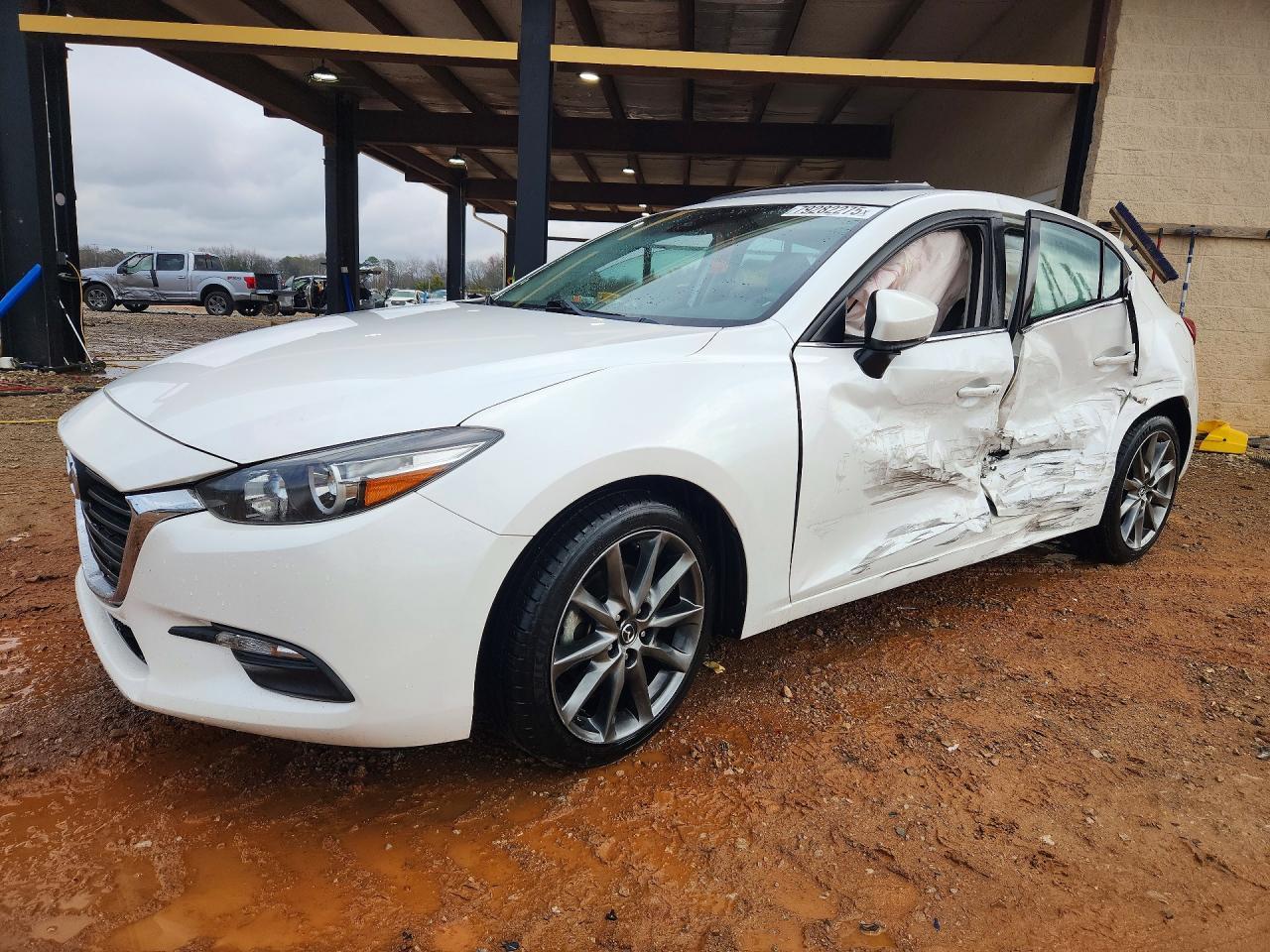 2018 MAZDA 3