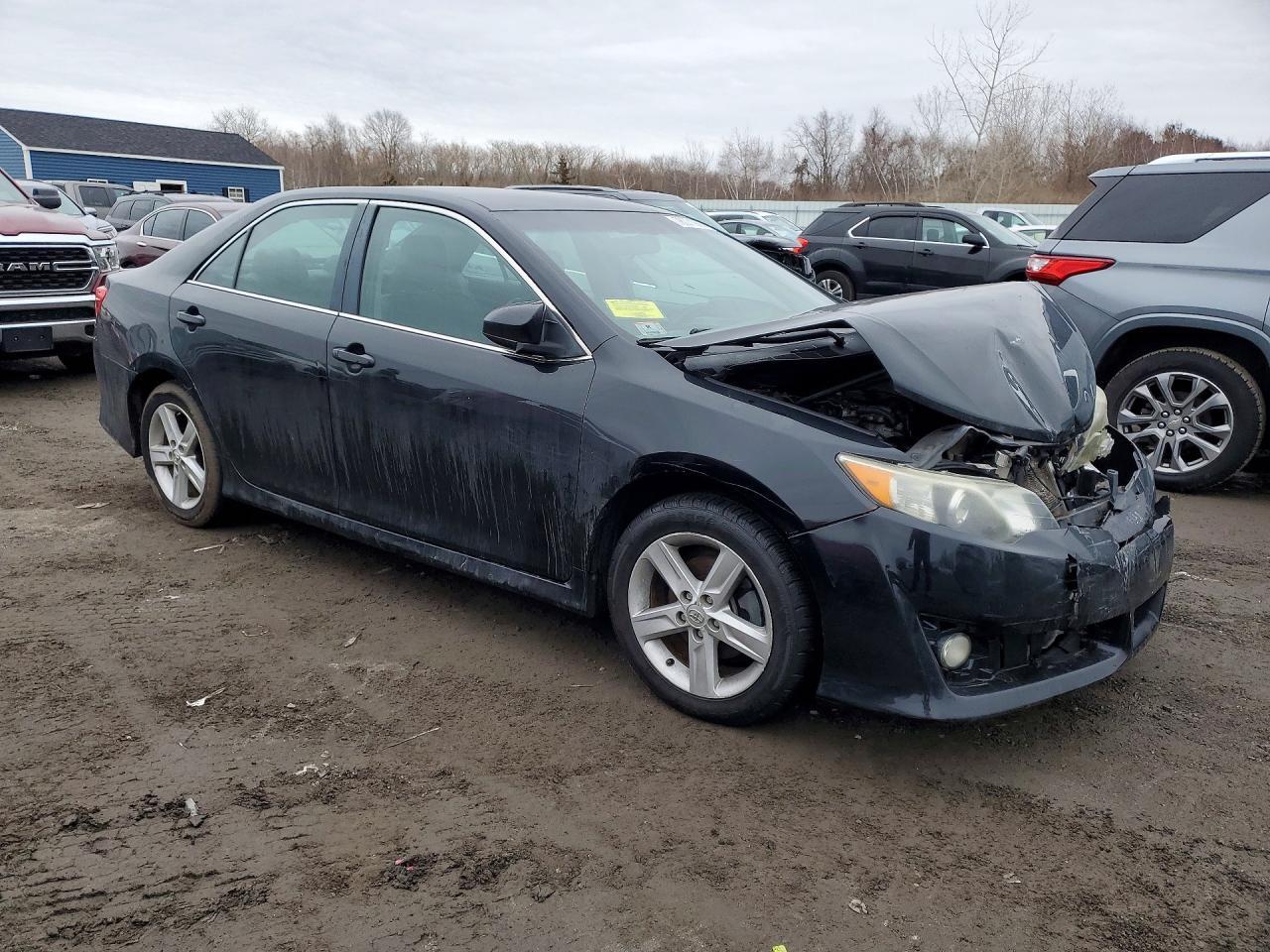 2013 TOYOTA CAMRY