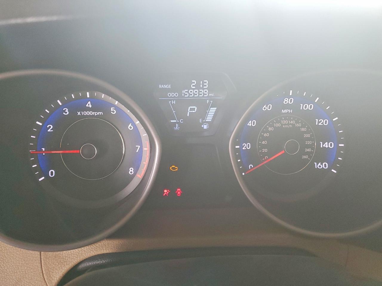 2012 HYUNDAI ELANTRA