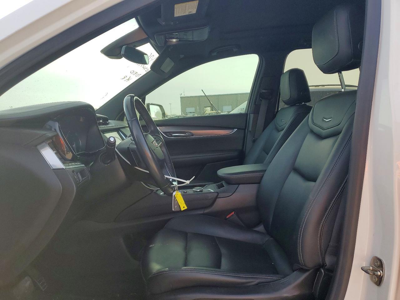 2021 CADILLAC XT6