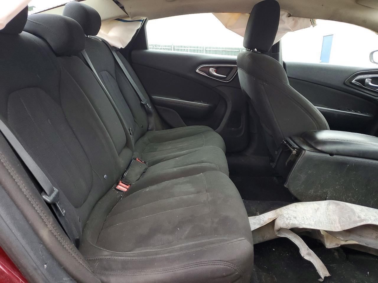 2016 CHRYSLER 200