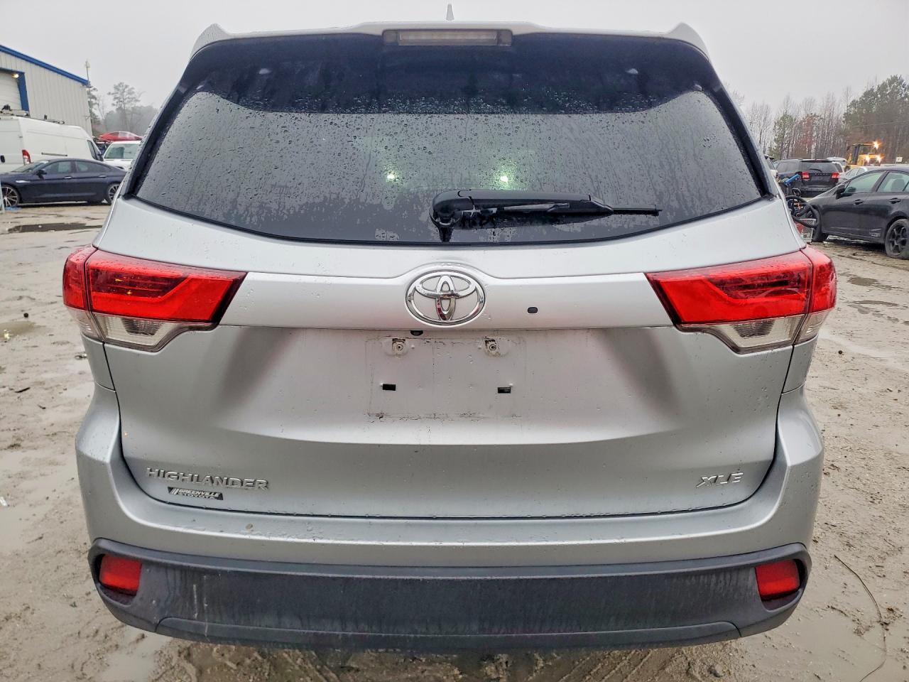 2018 TOYOTA HIGHLANDER