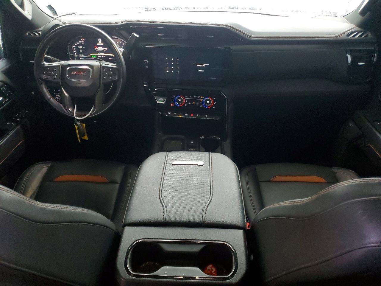 2024 GMC Sierra