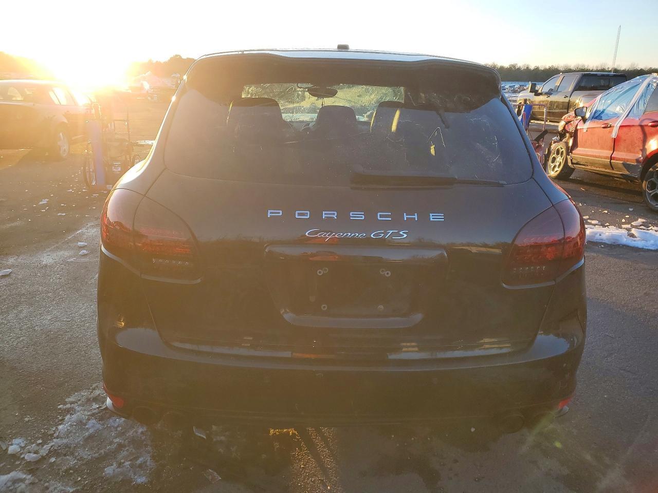 2014 PORSCHE CAYENNE