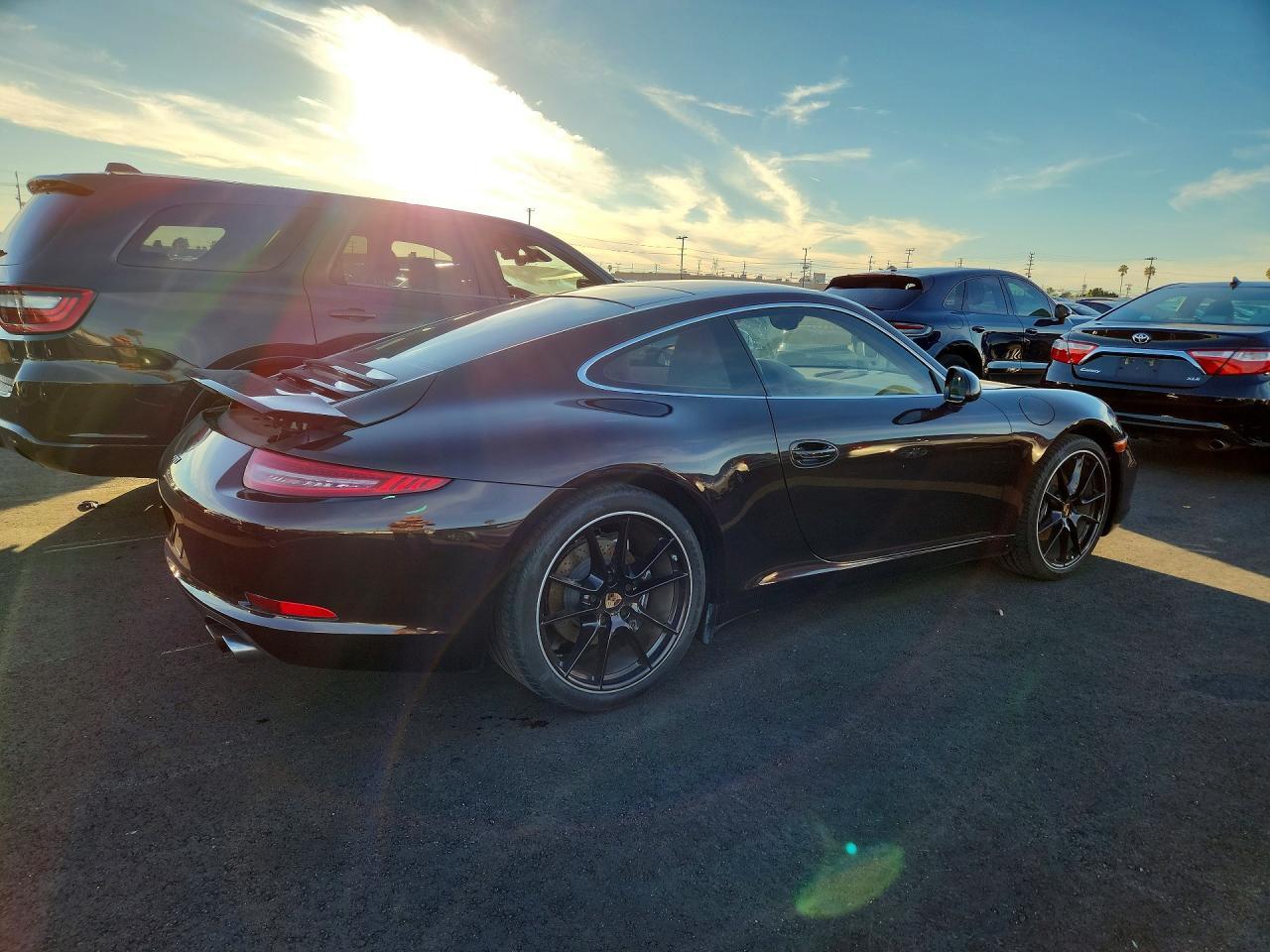 2016 PORSCHE 911