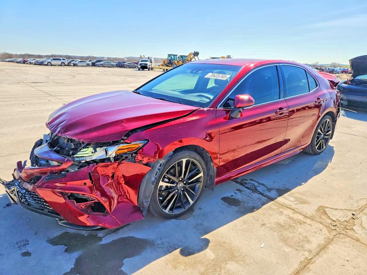 2018 TOYOTA CAMRY
