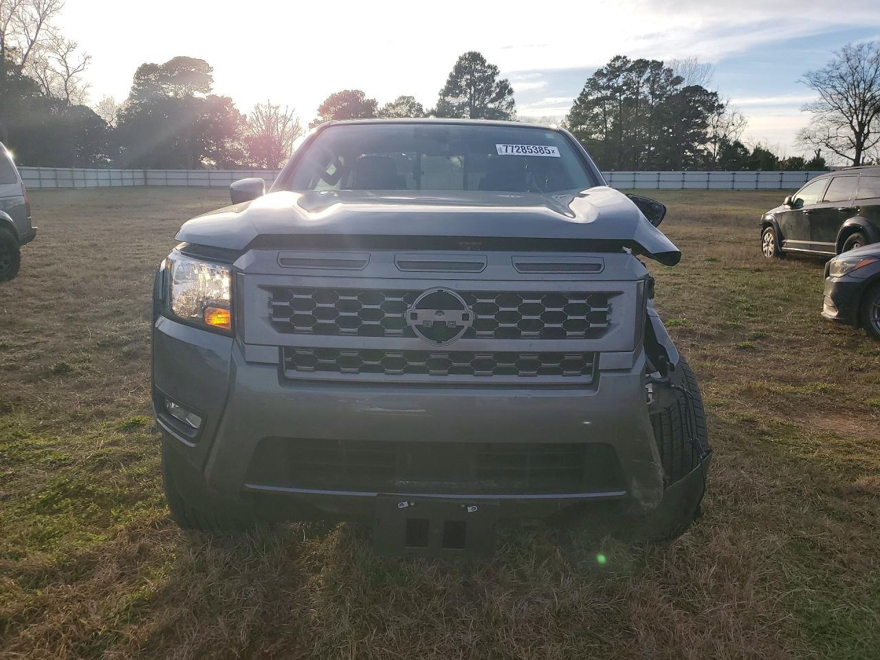 2025 NISSAN Frontier