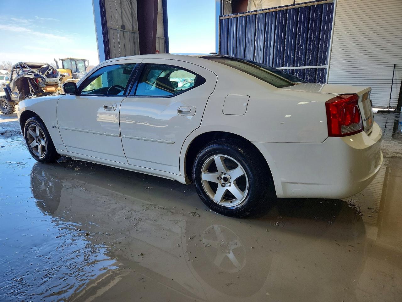 2010 DODGE CHARGER