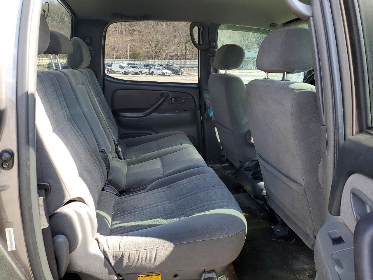 2004 TOYOTA TUNDRA