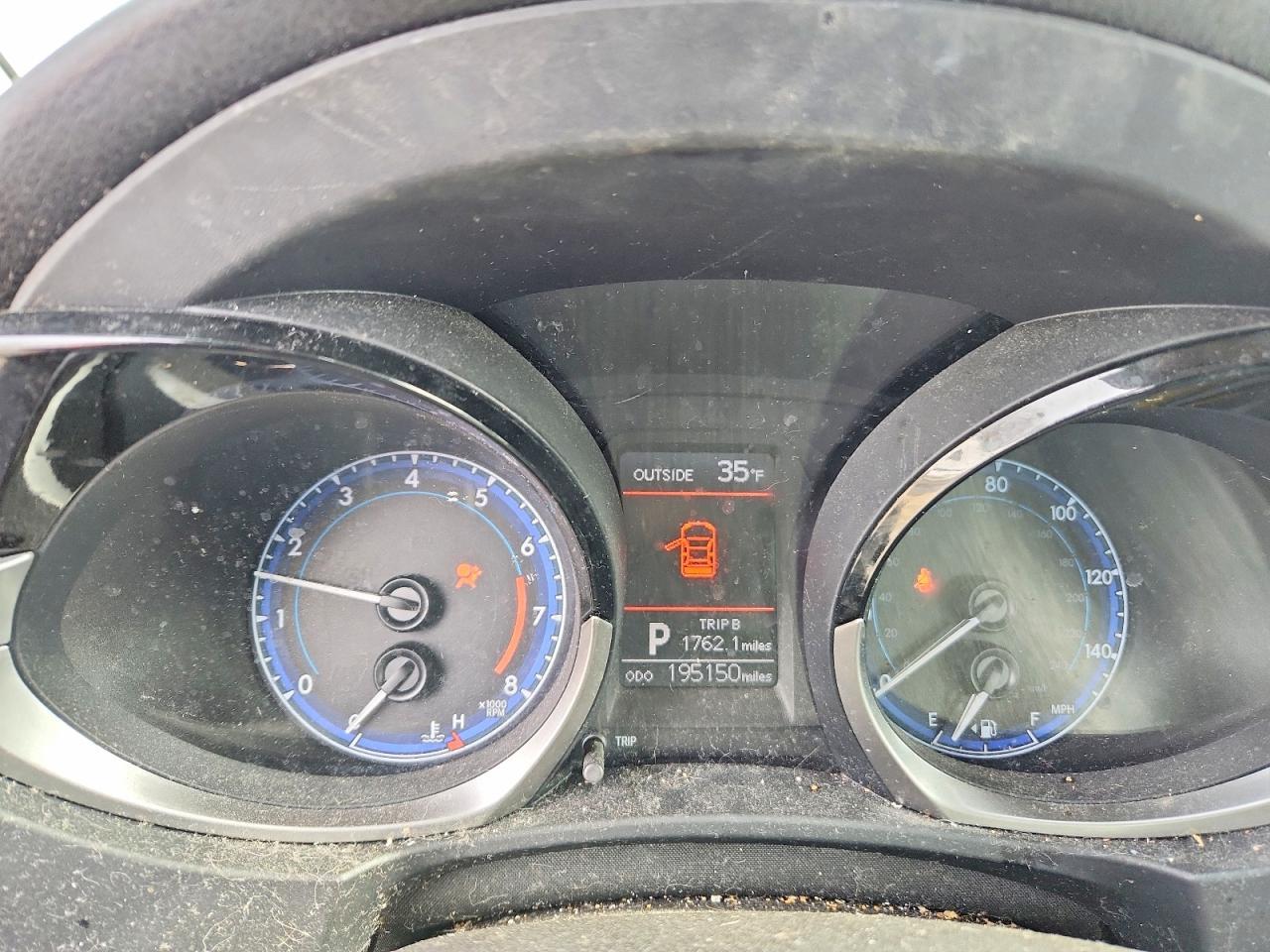 2015 TOYOTA COROLLA
