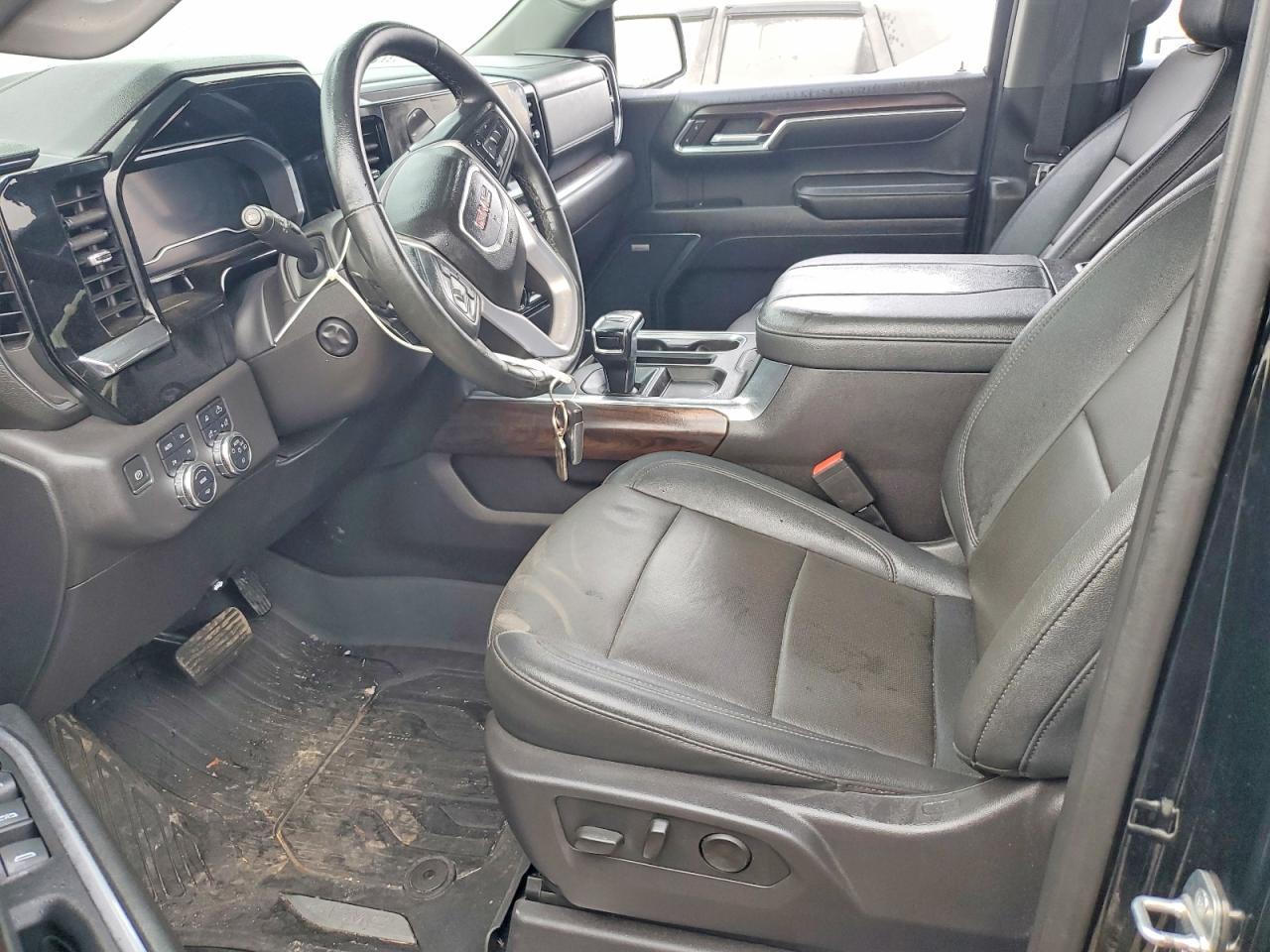 2024 GMC Sierra