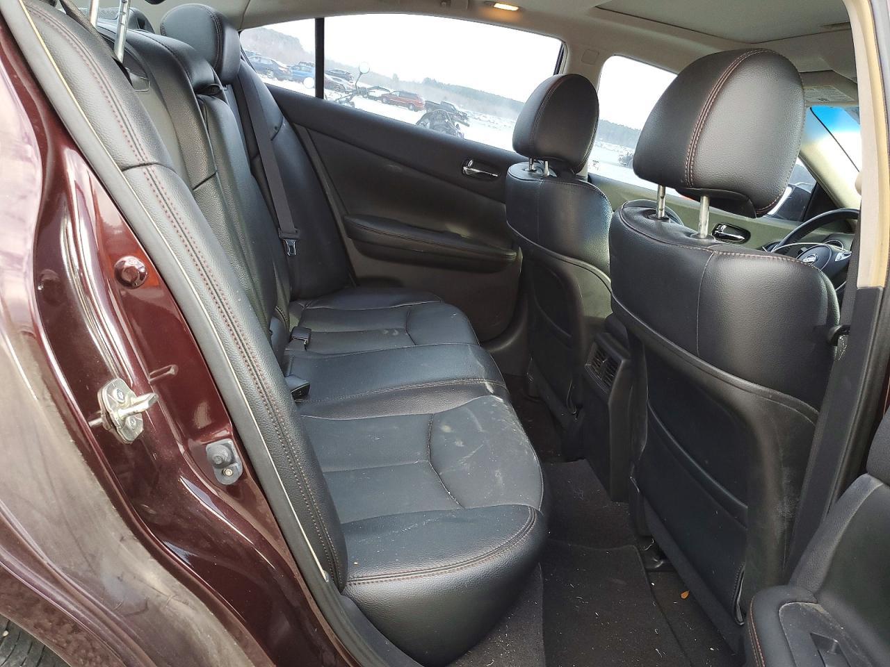 2014 NISSAN Maxima