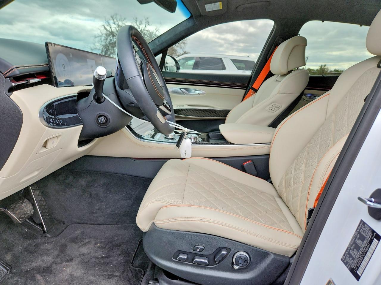 2026 GENESIS GV70