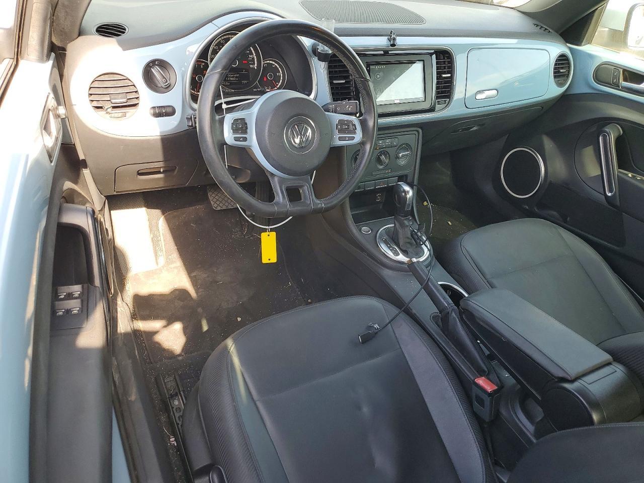 2013 VOLKSWAGEN Beetle