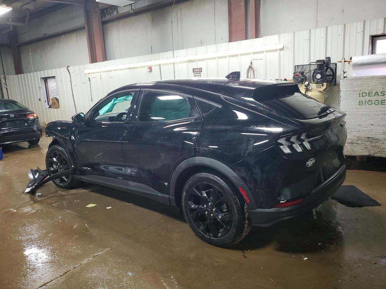 2024 FORD Mustang Mach-E