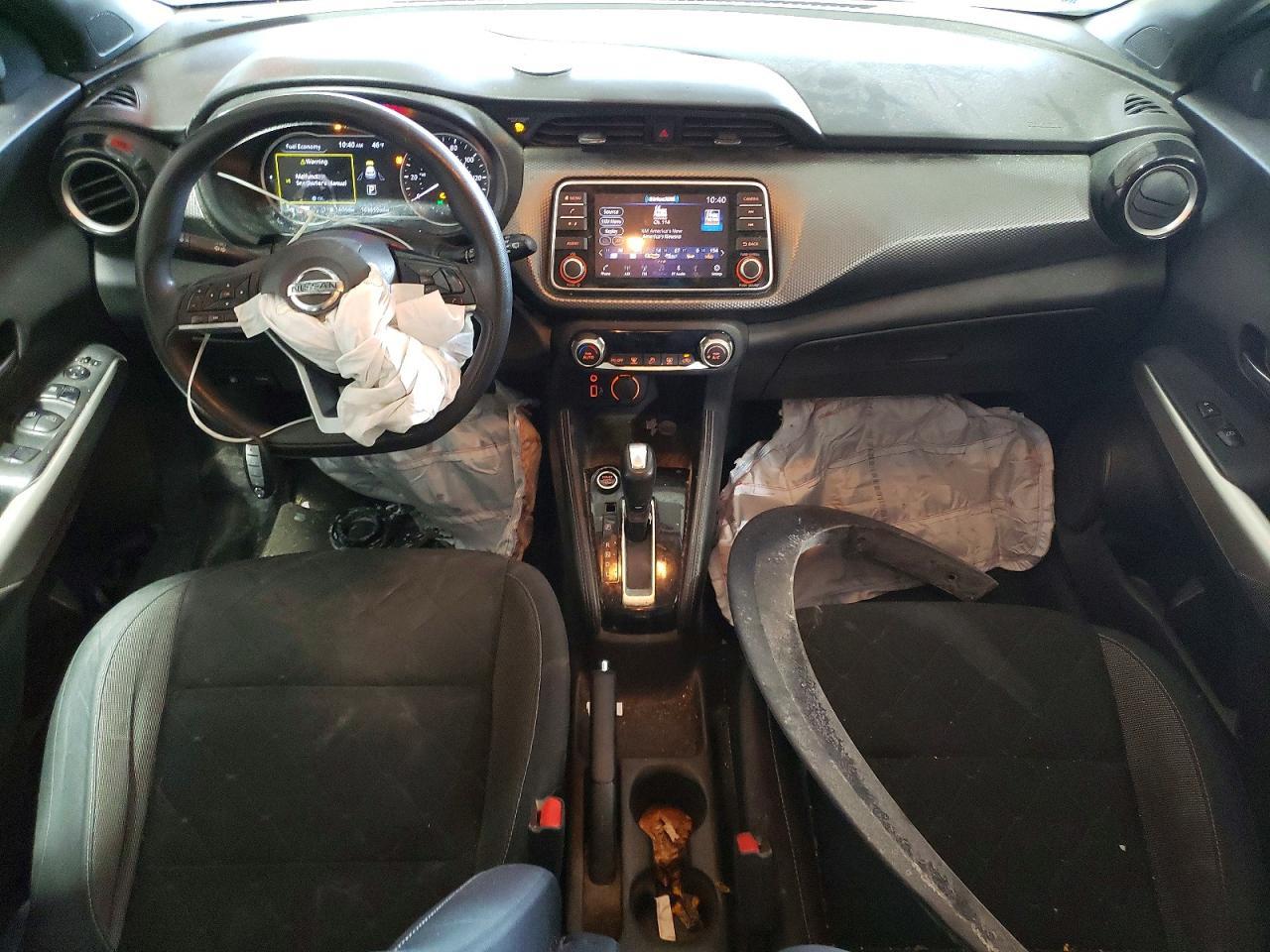 2020 NISSAN KICKS