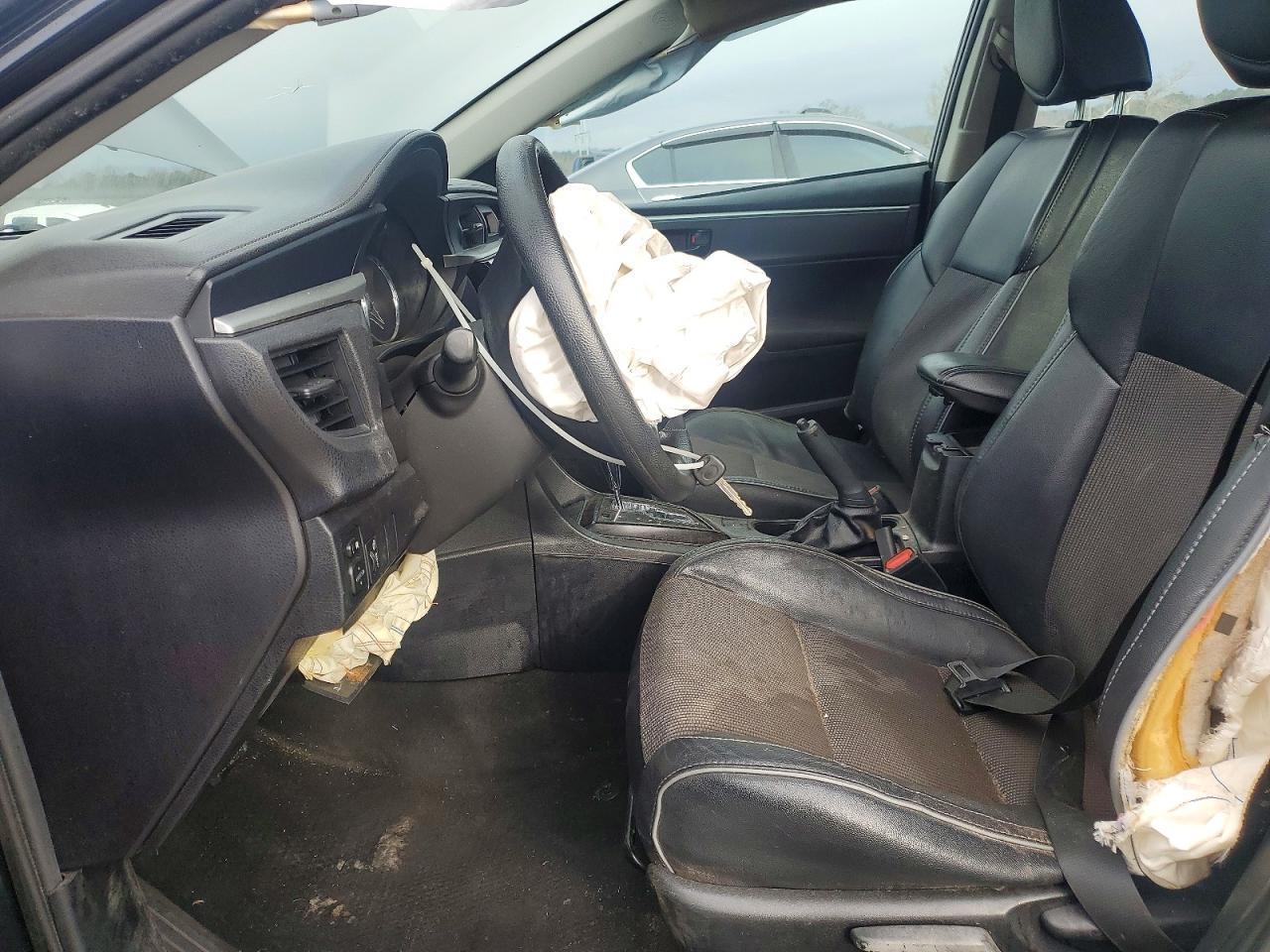 2015 TOYOTA COROLLA