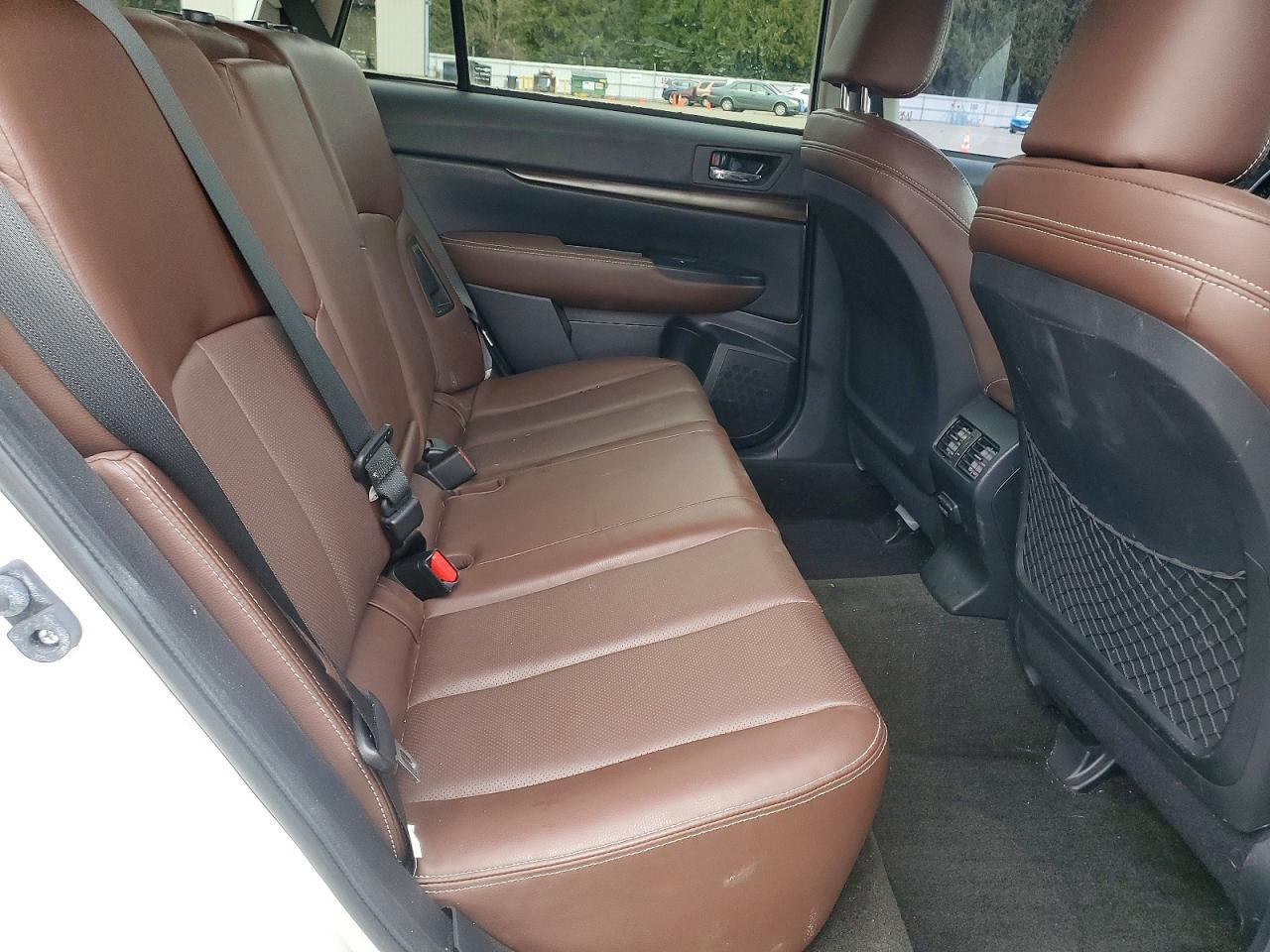 2013 SUBARU Outback