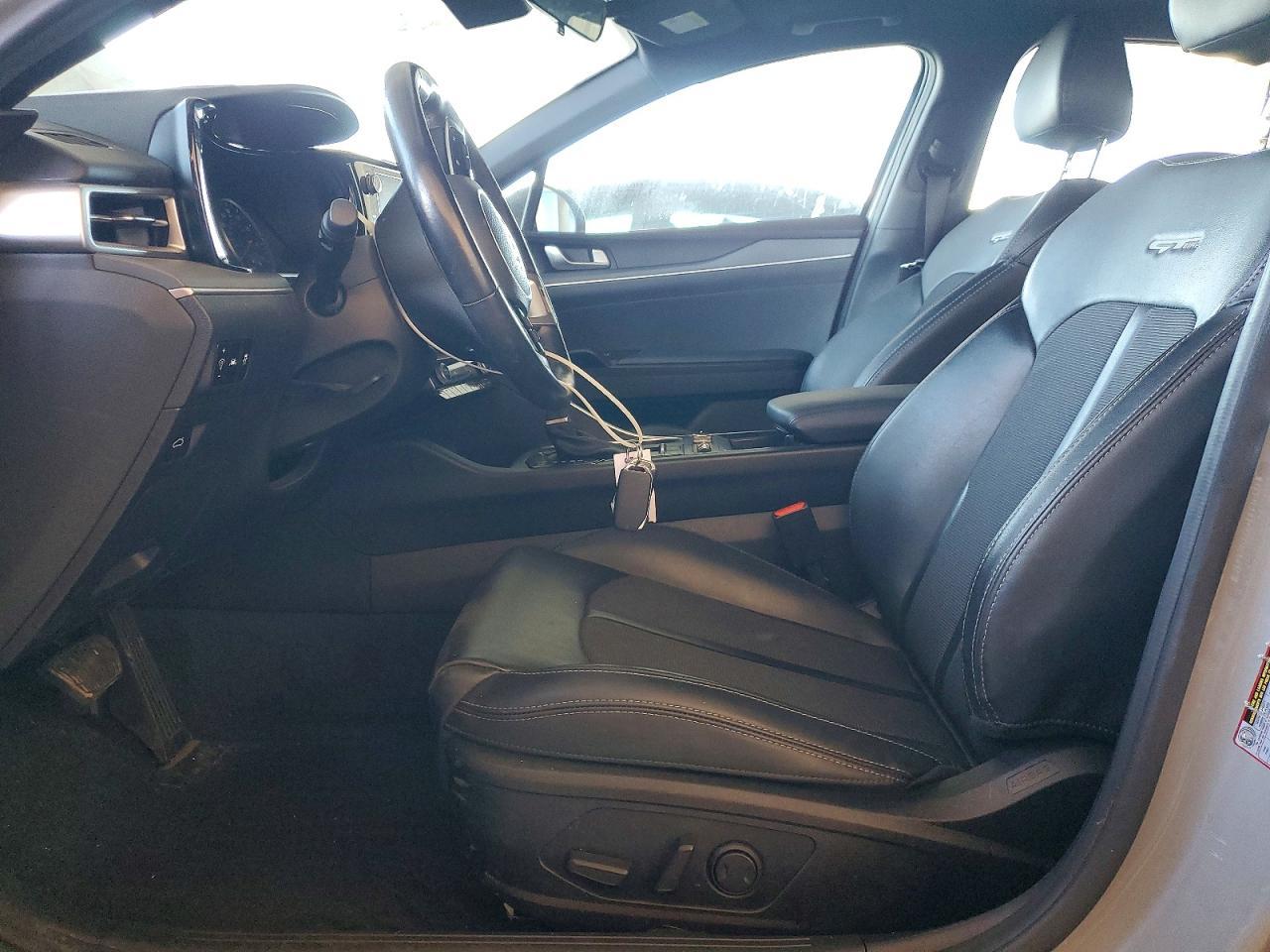 2022 KIA K5
