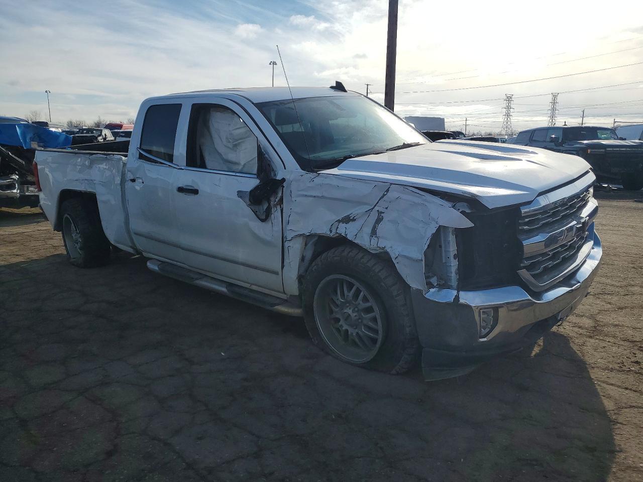 2018 CHEVROLET Silverado