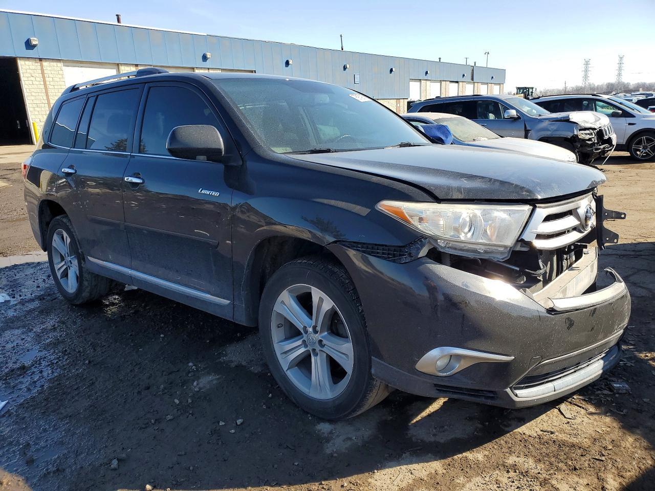 2011 TOYOTA HIGHLANDER