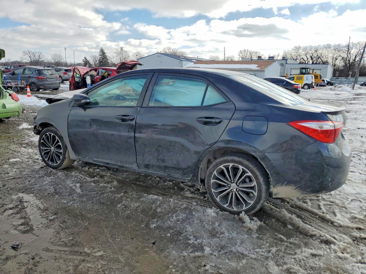 2015 TOYOTA COROLLA