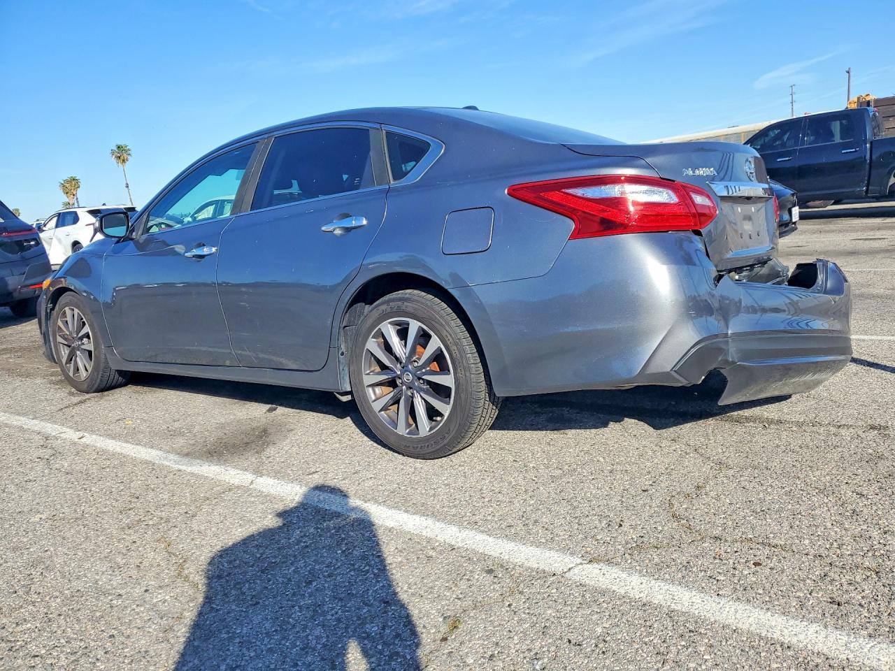 2017 NISSAN